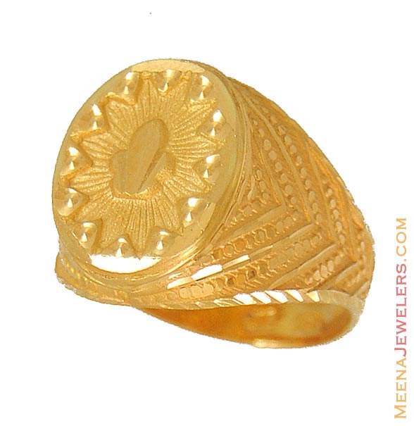 Indian Gold Ring (22 Kt) RiMs9669 22k mens gold ring (with exclusive cuts and patterns)