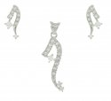 18Kt White Gold Pendant Set With Signity Stone
