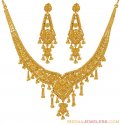 Click here to View - 22k Gold indian Necklace set 