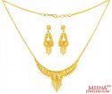 22 Kt Gold Traditional Necklace Set - Click here to buy online - 2,560 only..