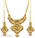 22Kt Antique Gold Necklace Set - Click here to buy online - 3,222 only..