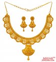 22K Gold Traditional Necklace Set - Click here to buy online - 5,561 only..