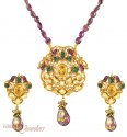 22Kt Gold Antique Pendant Set - Click here to buy online - 1,436 only..