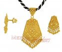 22Kt Gold Filigree Pendant - Click here to buy online - 407 only..
