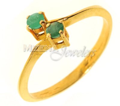 22kt Gold Ring with Emerald ( Ladies Rings with Precious Stones )