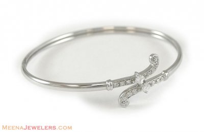 18Kt White Gold Bangle with Star Signity ( Stone Bangles )
