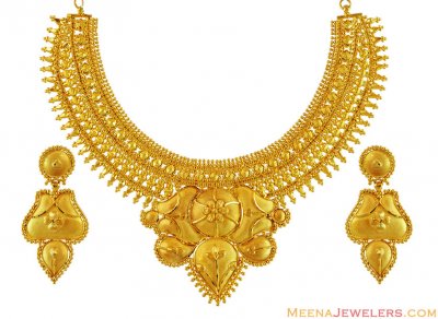 22K Solid Gold Necklace Set - StLs15669 - Beautiful 22K Gold Choker style necklace set ...