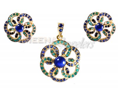 22Kt Gold Blue Sapphire, Emerald Pendant Set ( Precious Stone Pendant Sets )