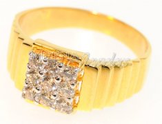 18Kt Yellow Gold Diamond Ring