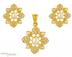 22Kt Pendant Set with Pearl ( Precious Stone Pendant Sets )