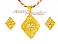Filigree Pendant Set (22Kt Gold)