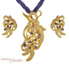 Gold Designer Pendant Set