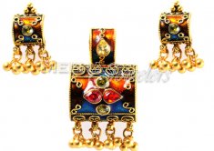 22Kt Gold Pendant Set