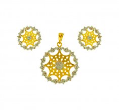 22 Karat Gold Designer Pendant Set
