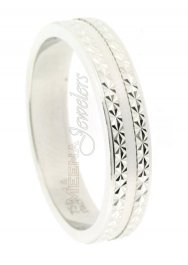 18Kt White Gold Wedding Band with design (Heavy make)