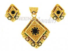 22 Kt Gold Pendant Set