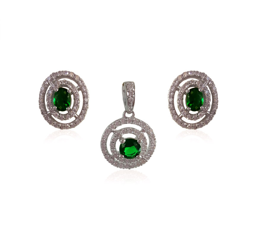 18K Diamond Emerald Pendant Set