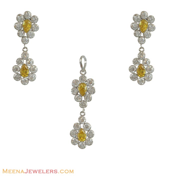 22K White Gold Pendant Set