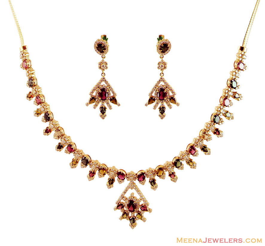 18Kt Gold Diamond Necklace Set