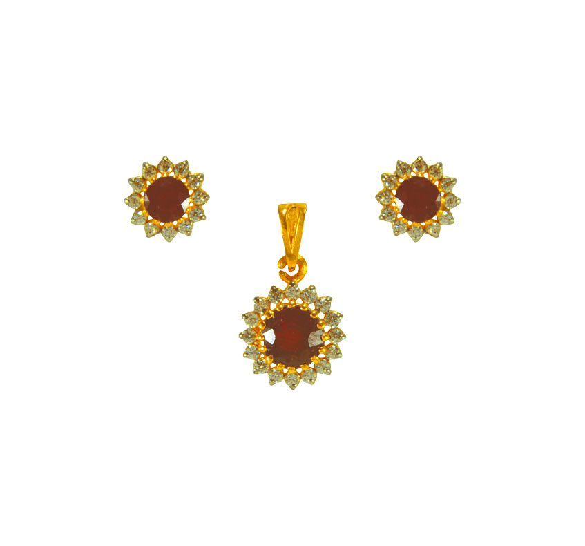 22kt Gold Ruby Pendant Set