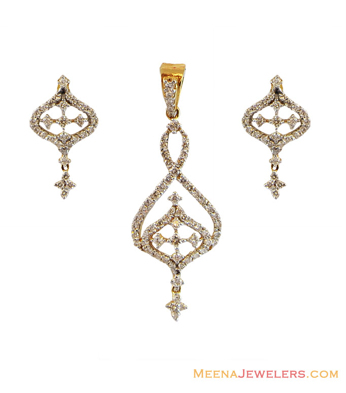 18k Gold Diamond Pendant Set