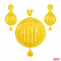 22kt Gold Pendant Set - Click here to buy online - 4,620 only..