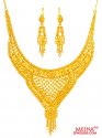 22Kt Gold Necklace Earring Set - Click here to buy online - 3,917 only..