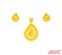 22K Gold paisley Pendant Set - Click here to buy online - 1,077 only..