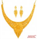 22 Karat Gold Necklace Earring Set - Click here to buy online - 3,236 only..