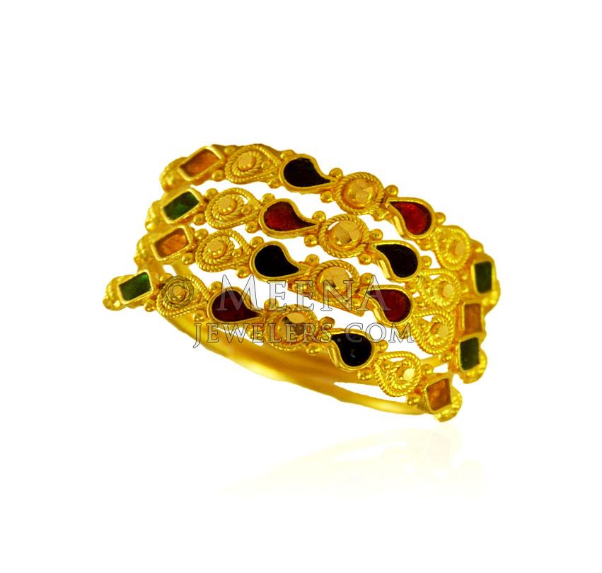 Scintillating 22 Karat Gold Wave Pattern Finger Ring