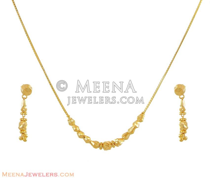 Antique Style Bridal Necklace in 22ct Gold from Armari Collection