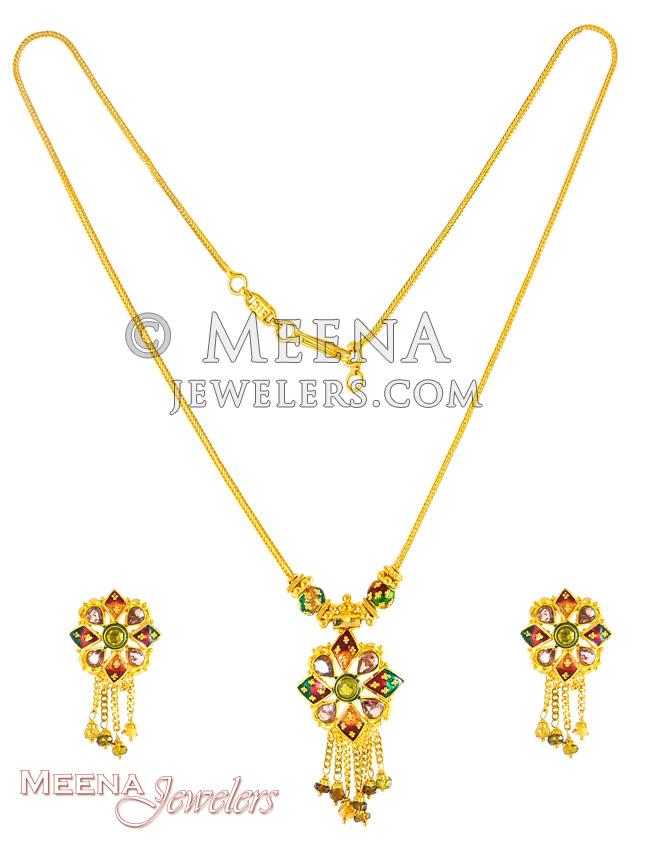 22K Gold Fancy Necklace Set - StGd3001 - 22K Gold Fancy Necklace and Earrings Set with light 