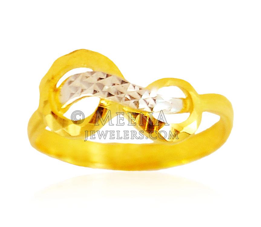 22Kt Gold Ladies Ring RiLg20594 22K Gold Ring for ladies is