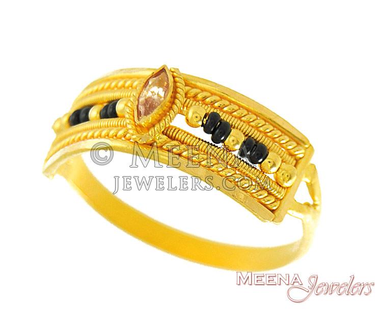 Ladies Designer Ring RiLg2856 22Kt Gold Ladies Indian Designer Ring with Polki style.