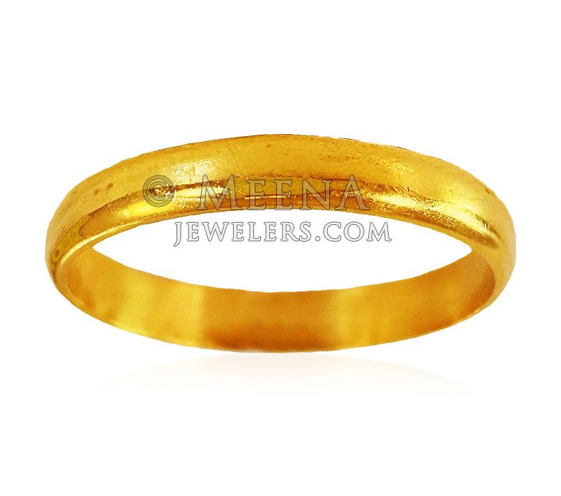 9ct Yellow Gold Plain Band main image 0