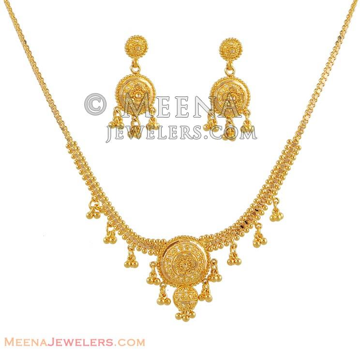 22Kt Light Necklace Set StLs6085 22kt Gold Three Piece light Necklace and earrings set with