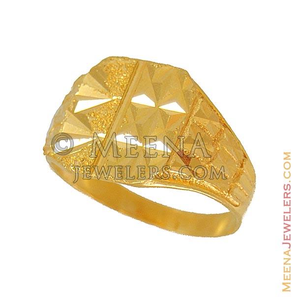 Mens Gold Ring (22 Karat) RiMs9665 22k men's gold ring ( indian design with diamond cuts