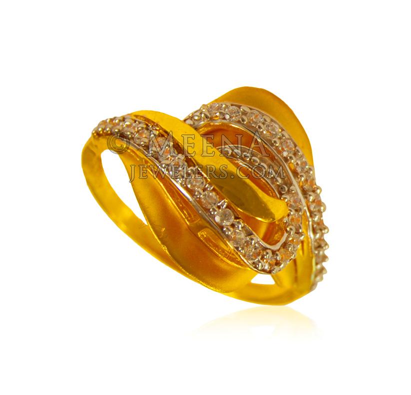 22 kt Gold Designer Ring RiLs24328 22 Kt Gold Ladies Designer Ring with High Quality Star