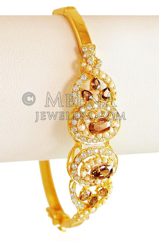 22k Gold Exclusive Signity Bangle BaSt19371 22k gold bangle/kada