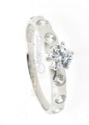 18Kt White Gold Ladies Ring ( Ladies White Gold Rings )