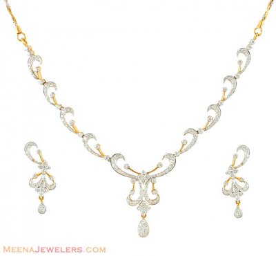 18Kt Gold Diamond Necklace Set ( Diamond Necklace Sets )