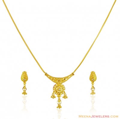 22k Fancy Dokia Style Necklace Set  ( Light Sets )