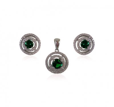 18Kt Diamond Emerald Pendant Set ( Diamond Pendant Sets )