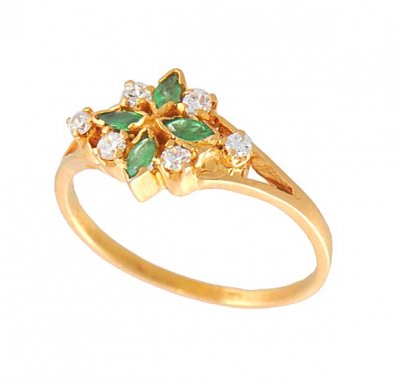 22K Ring with Emerald and cz ( Ladies Rings with Precious Stones )