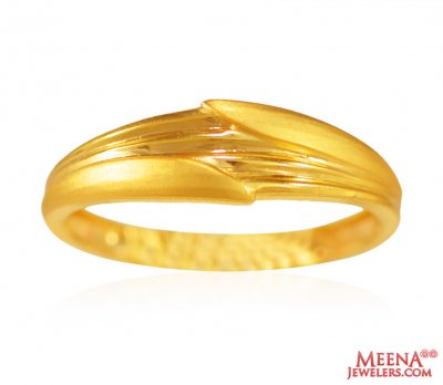 22 Kt Gold Ladies  Ring ( Ladies Signity Rings )