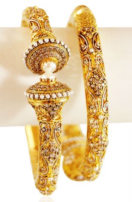 Antique Kada 22 Kt Gold  ( Precious Stone Bangles )