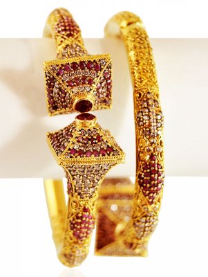 22 Kt Gold Antique Kada ( Precious Stone Bangles )