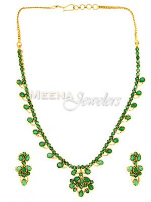 22 Kt Gold Emerald Set ( Combination Necklace Set )