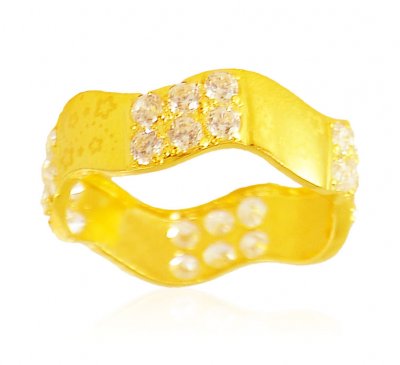 CZ 22 Karat Gold Band ( Ladies Signity Rings )