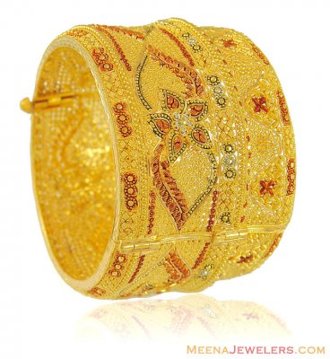 22Kt Gold Exquisite Bangle ( Kadas )